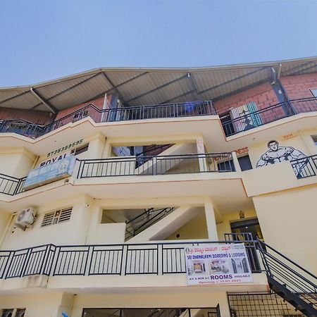 Oyo 79181 Sri Dhanalakshmi Boarding & Lodging บังกาลอร์ ภายนอก รูปภาพ